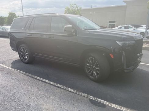 Used 2023 Cadillac Escalade Sport w/ Touring Package AWD/4WD image 4