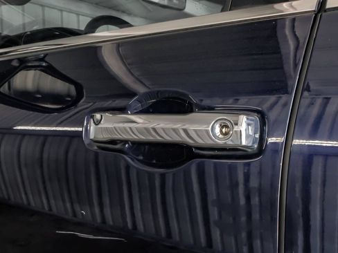 Used 2023 Toyota Sequoia Capstone AWD/4WD image 40