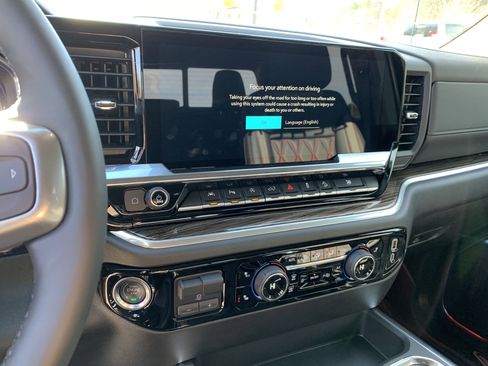 New 2025 Chevrolet Silverado 1500 RST AWD/4WD image 16