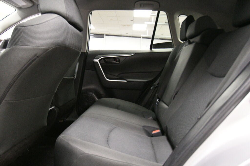 Certified 2025 Toyota RAV4 LE FWD image 19