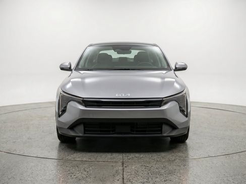 Used 2025 Kia K4 FWD image 2