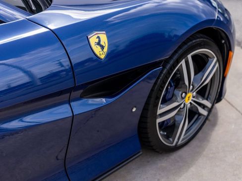 Used 2019 Ferrari Portofino RWD image 9