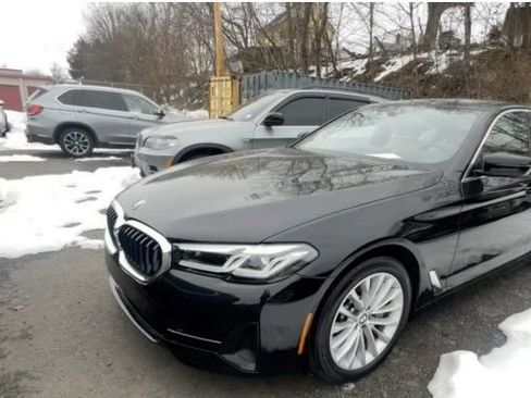 Used 2023 BMW 530i xDrive w/ Premium Package image 1