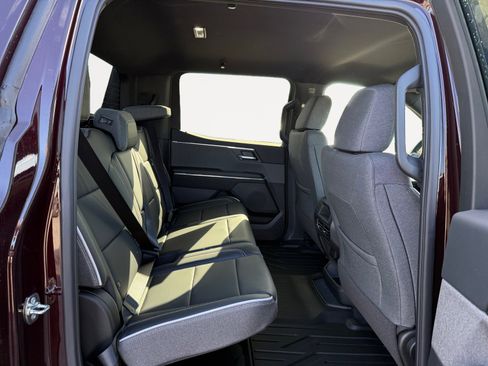 New 2026 GMC Sierra EV Elevation w/ LPO, Elevation Dark Package AWD/4WD image 18