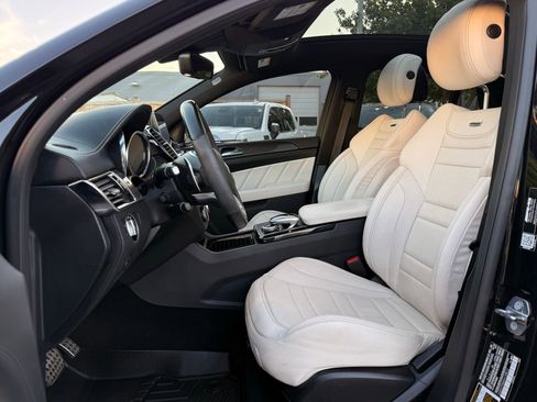 Used 2019 Mercedes-Benz GLE 63 AMG S image 40