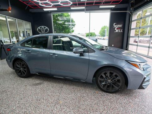 Used 2024 Toyota Corolla SE w/ SE Premium Package FWD image 5