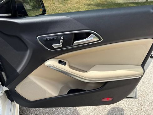 Used 2019 Mercedes-Benz CLA 250 4MATIC image 27