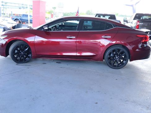 Used 2017 Nissan Maxima SR w/ Midnight Edition FWD image 10