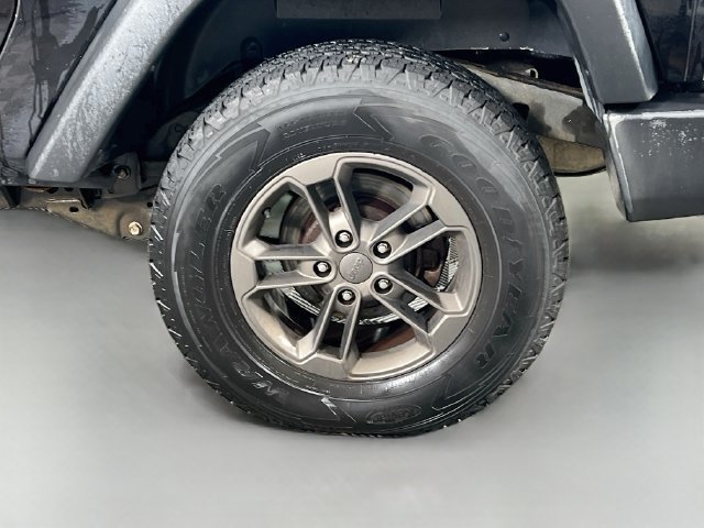 Used 2017 Jeep Wrangler Sport AWD/4WD image 9