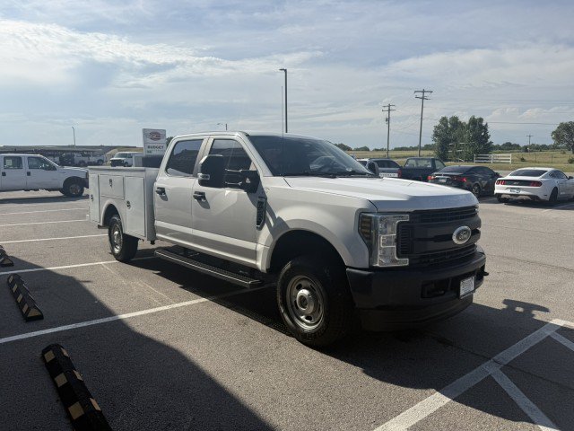 Used 2019 Ford F250 XL w/ Power Equipment Group AWD/4WD image 3