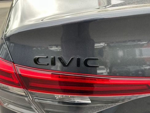 Used 2022 Honda Civic Sport image 8