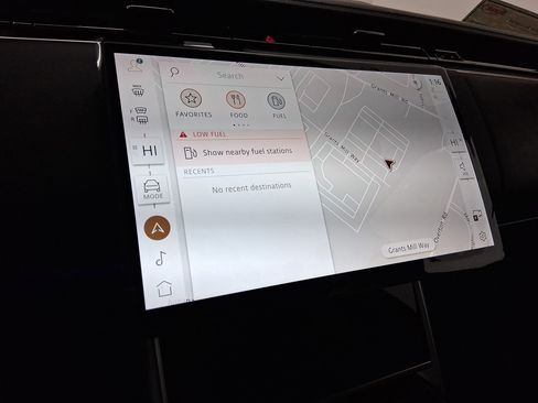 New 2025 Land Rover Range Rover SE image 24