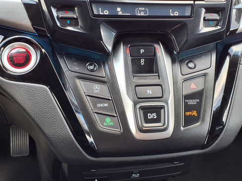 Certified 2022 Honda Odyssey Touring image 11