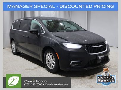 Used 2023 Chrysler Pacifica Touring-L