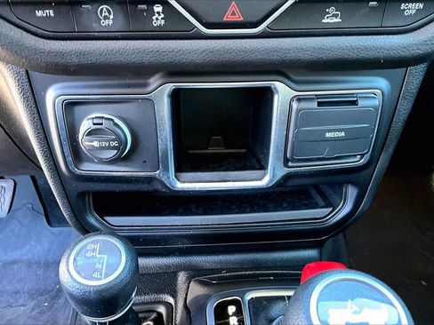 Certified 2024 Jeep Wrangler Sport image 15