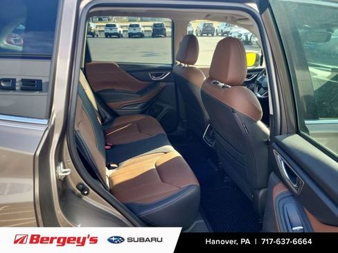 Used 2022 Subaru Forester Touring image 11