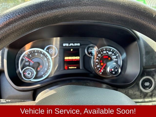 Used 2024 RAM 2500 Tradesman w/ Chrome Appearance Group AWD/4WD image 13