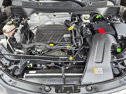 Used 2025 Buick Envista Avenir FWD image 24