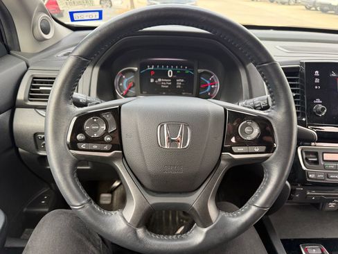 Used 2022 Honda Pilot Touring image 13