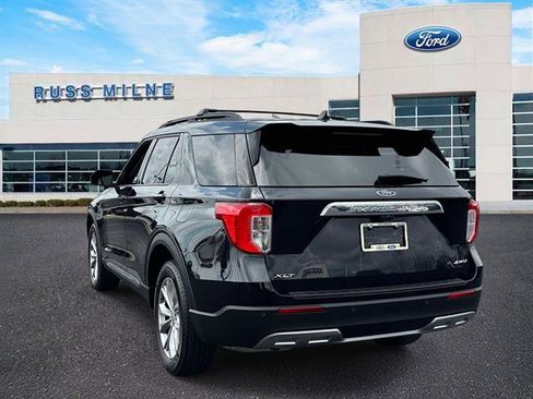 Used 2023 Ford Explorer XLT w/ Equipment Group 202A image 5