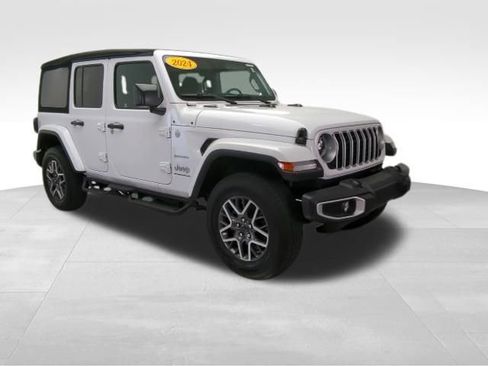Used 2024 Jeep Wrangler Unlimited Sahara AWD/4WD image 1