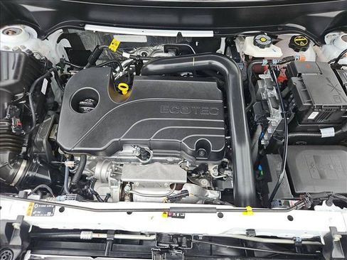 Certified 2024 Chevrolet Equinox LT FWD image 30