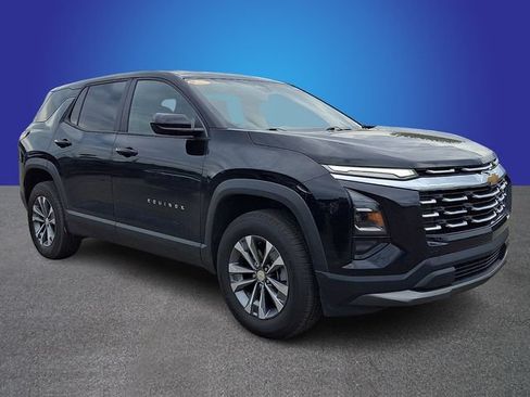 Used 2025 Chevrolet Equinox LT FWD image 3
