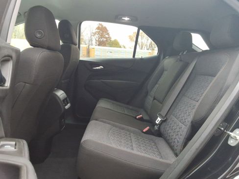 Used 2023 Chevrolet Equinox LT image 30