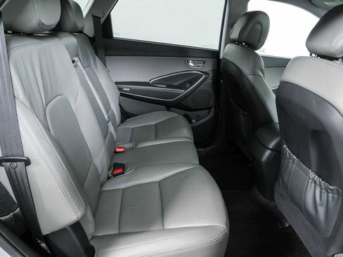 Used 2019 Hyundai Santa Fe XL SE FWD image 19