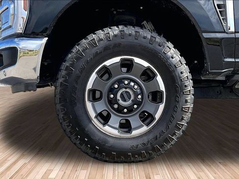 Used 2024 Ford F250 Lariat w/ Lariat Ultimate Package AWD/4WD image 8