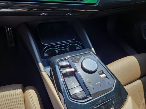 Used 2024 BMW 540i xDrive w/ Premium Package AWD/4WD image 22