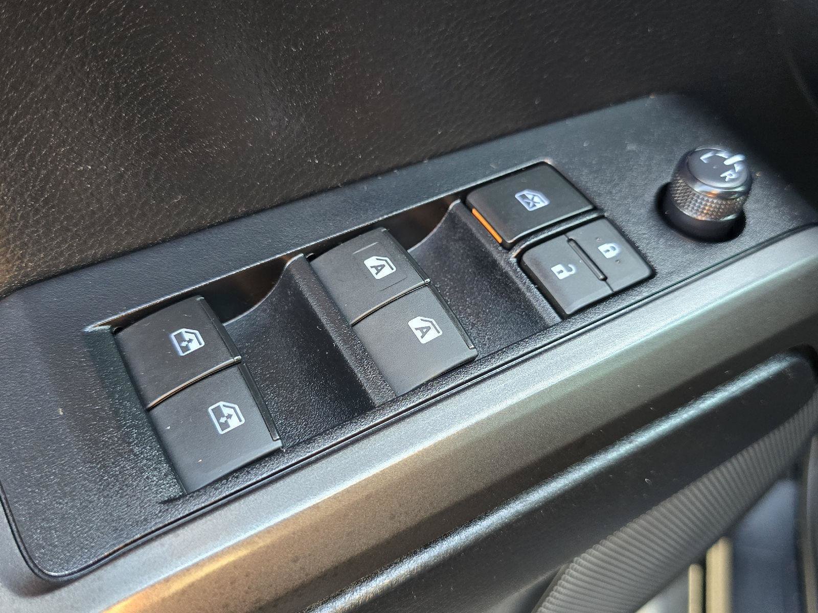 Used 2022 Toyota Tacoma TRD Off-Road AWD/4WD image 18