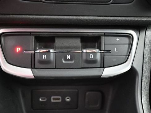Used 2024 GMC Terrain SLE AWD/4WD image 25