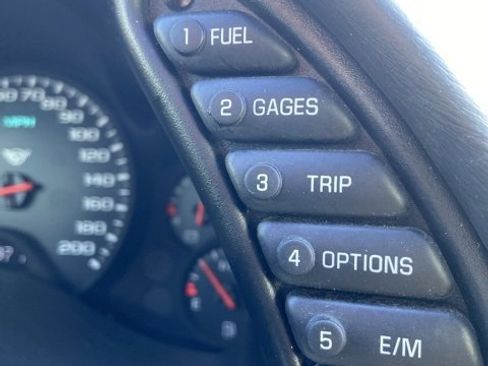 Used 2004 Chevrolet Corvette Convertible w/ Preferred Equipment Group image 18