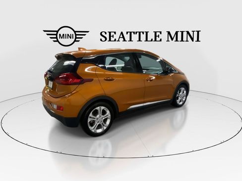 Used 2017 Chevrolet Bolt LT FWD image 6