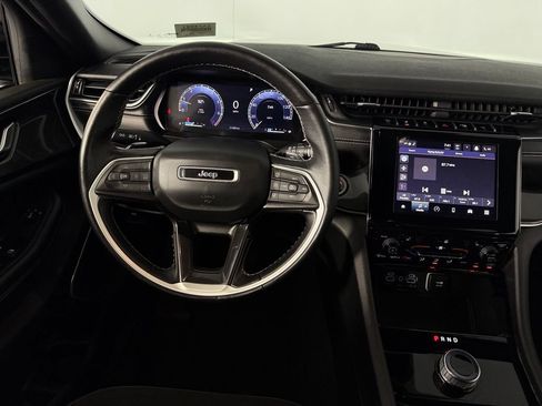 Certified 2022 Jeep Grand Cherokee L Laredo RWD image 14