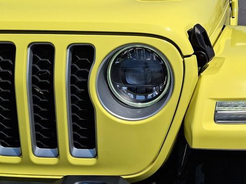 Used 2023 Jeep Wrangler Unlimited Sahara AWD/4WD image 9
