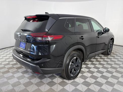 Used 2024 Nissan Rogue SV AWD/4WD image 7