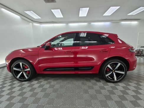 Certified 2023 Porsche Macan S AWD/4WD image 2