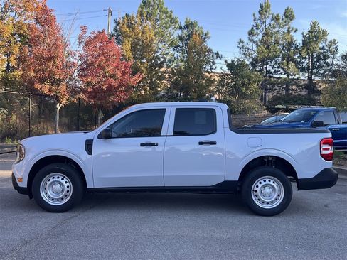 New 2025 Ford Maverick XL image 22