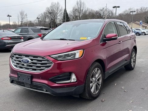 Certified 2019 Ford Edge Titanium w/ Equipment Group 301A image 3