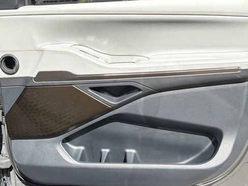 New 2026 Lincoln Navigator L Black Label AWD/4WD image 15