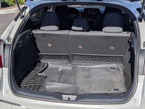 Used 2018 Toyota C-HR XLE image 15