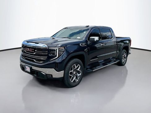 Used 2024 GMC Sierra 1500 SLT w/ SLT Premium Plus Package AWD/4WD image 3