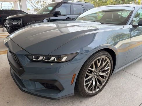 Used 2024 Ford Mustang Premium image 4