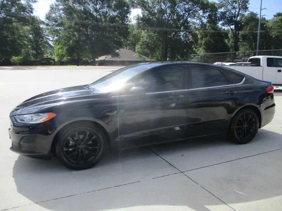 Used 2020 Ford Fusion SE FWD image 6