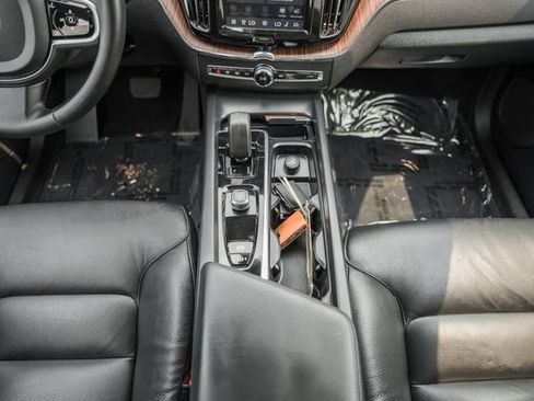 Certified 2024 Volvo XC60 B5 Plus w/ Protection Package Premier AWD/4WD image 26