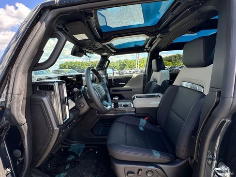 New 2026 GMC Hummer EV 4x4 Crew Cab w/ LPO, Sport Package image 15