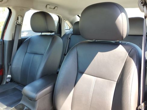 Used 2011 Chevrolet Impala LT w/ Luxury Edition Package FWD image 10