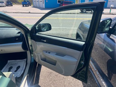 Used 2013 Subaru Outback 2.5i Premium image 24